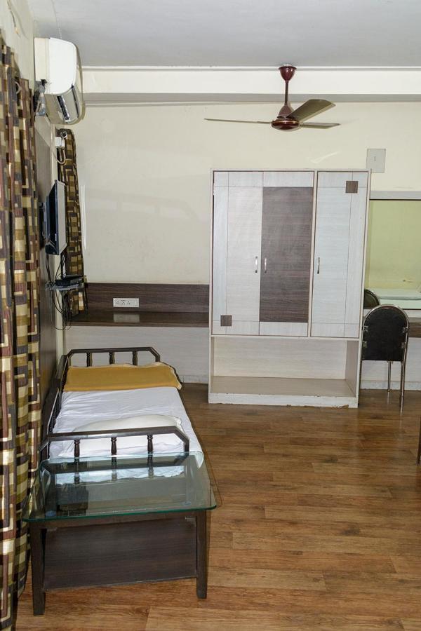 Hotel Mukesh Residency Pune Exterior foto